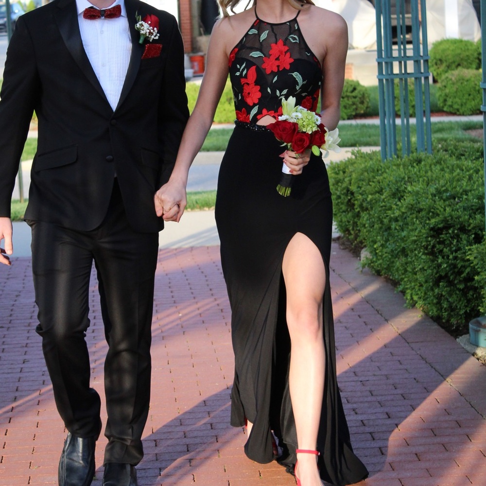 Faviana Black Prom Dress